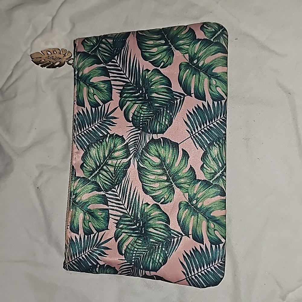 Ipsy makeup bag